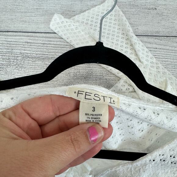 Torrid White Crochet Blouse Festi - Picture 7 of 7